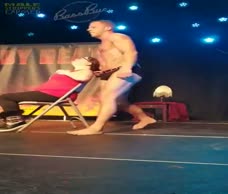 Sexy Lap Dance (Twitter)