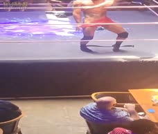 Boxer Stripper (Twitter)