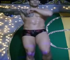 Gay Bar Gogo (Twitter)