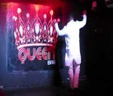 Queen Bar (Twitter)