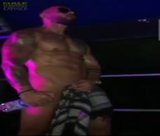 Sunglasses Stripper (Twitter)